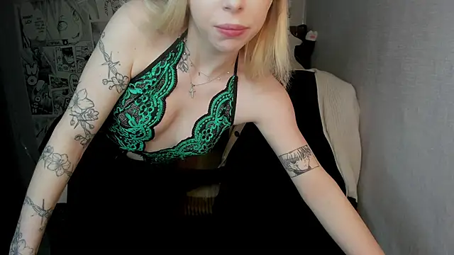 Martha Cameron online show from 02/10/25, 02:30