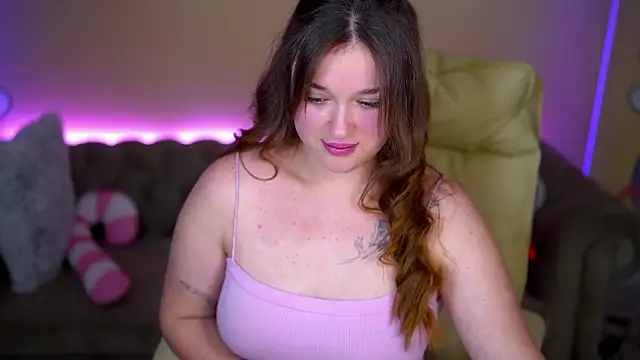 Snapshot of DonnaLustt chatting on 02/02/26, 08:08 DonnaLustt online show from 02/02/26, 08:08