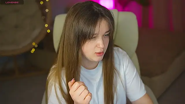 DonnaLustt online show from 04/13/26, 06:56