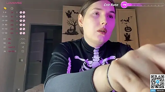 Maria Bowie online show from 10/31/25, 07:49