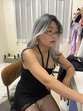 Snapshot of wt0314 chatting on 11/10/25, 04:23 wt0314 online show from 11/10/25, 04:23