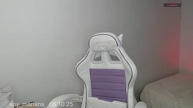 Snapshot of soy_mariana_ chatting on 10/07/25, 04:57 soy mariana online show from 10/07/25, 04:57
