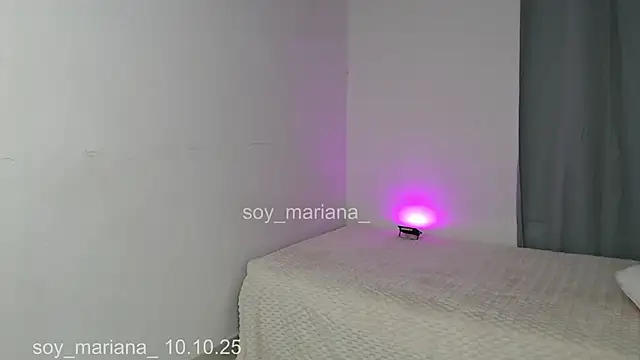 Snapshot of soy_mariana_ chatting on 10/10/25, 07:09 soy mariana online show from 10/10/25, 07:09