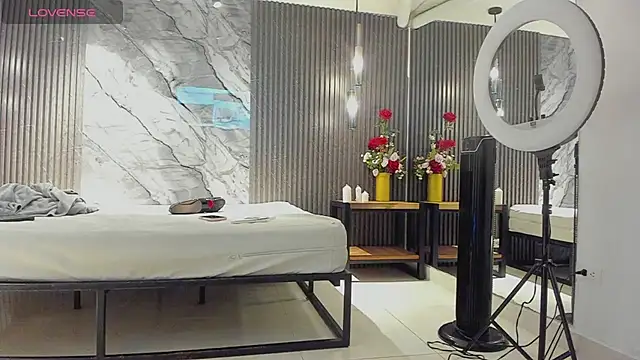 julietha taylor online show from 03/24/26, 12:32