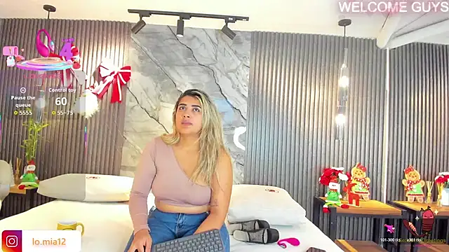 julietha taylor online show from 12/15/25, 03:12