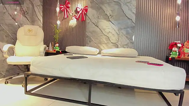 julietha taylor online show from 12/16/25, 03:22