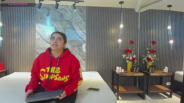 julietha taylor online show from 03/17/26, 01:41