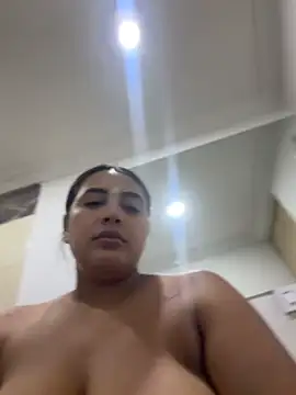 Snapshot of julietha_taylor chatting on 06/13/26, 03:37 julietha taylor online show from 06/13/26, 03:37