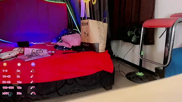 Snapshot of Gabyqueen70 chatting on 02/16/26, 03:05 Gabyqueen70 online show from 02/16/26, 03:05