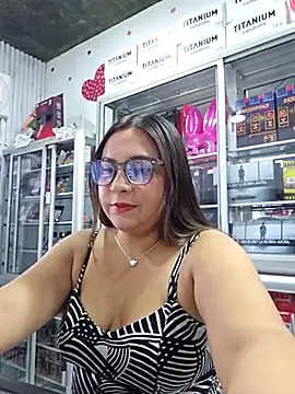 Snapshot of sofiafantasy chatting on 02/19/25, 02:22 sofiafantasy online show from 02/19/25, 02:22