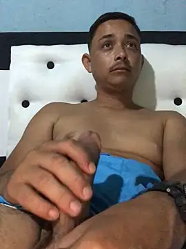 isacalejandroo online show from 02/11/25, 03:40