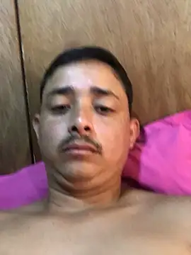 isacalejandroo online show from 03/04/25, 02:42