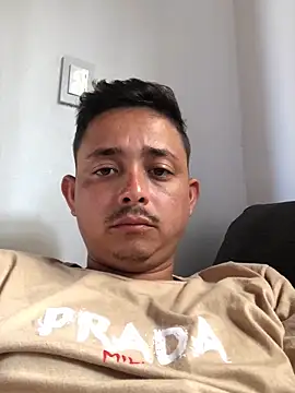 isacalejandroo online show from 09/17/25, 06:43