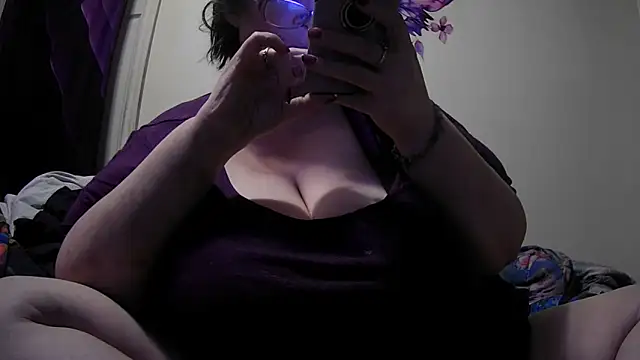 Alli Kat online show from 11/08/25, 07:34