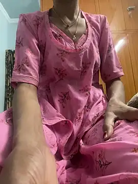 HotRiyacpl online show from 12/18/25, 04:55