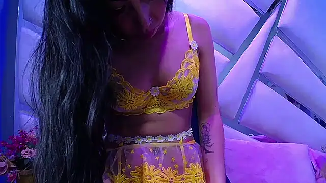 nathalia pink online show from 02/07/26, 03:14