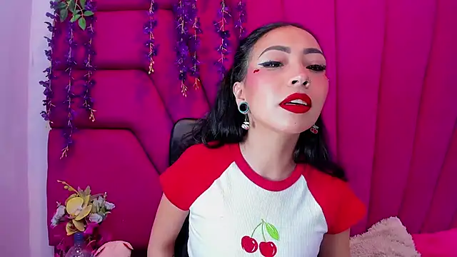 Snapshot of nathalia_pink chatting on 06/30/26, 01:22 nathalia pink online show from 06/30/26, 01:22