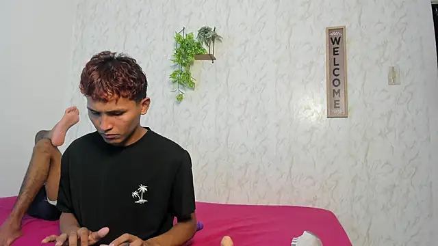 boys yourparty online show from 04/09/26, 01:18