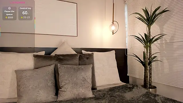 SophieBlake online show from 11/14/25, 05:05