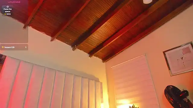 Snapshot of lil_hanna18 chatting on 10/06/25, 08:09 lil hanna18 online show from 10/06/25, 08:09