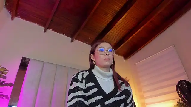 lil hanna18 online show from 11/14/25, 11:25