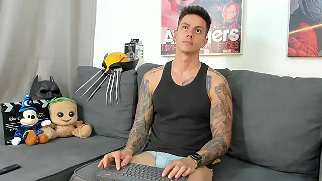 Snapshot of JeanBroc chatting on 07/12/26, 06:31 JeanBroc online show from 07/12/26, 06:31