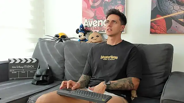 JeanBroc online show from 11/17/25, 08:02