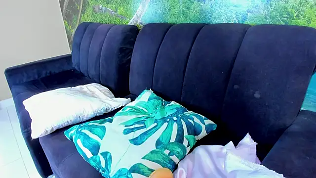 Mieldeluna online show from 02/15/25, 05:09