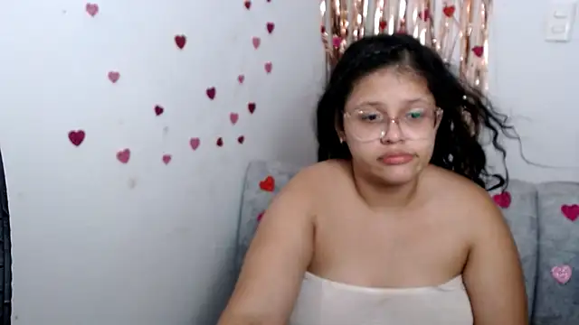 Snapshot of angel_barbie_1 chatting on 02/22/25, 02:08 angel barbie 1 online show from 02/22/25, 02:08
