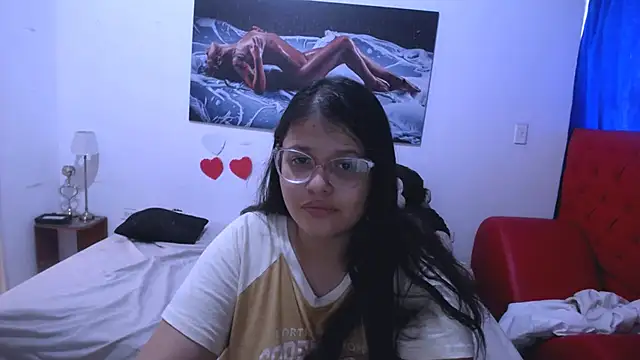 Snapshot of angel_barbie_1 chatting on 09/13/25, 04:29 angel barbie 1 online show from 09/13/25, 04:29