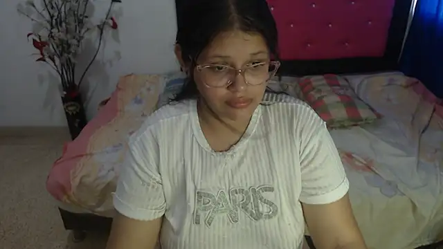 Snapshot of angel_barbie_1 chatting on 10/18/25, 03:14 angel barbie 1 online show from 10/18/25, 03:14