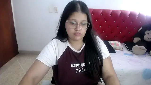 Snapshot of angel_barbie_1 chatting on 06/30/26, 03:12 angel barbie 1 online show from 06/30/26, 03:12