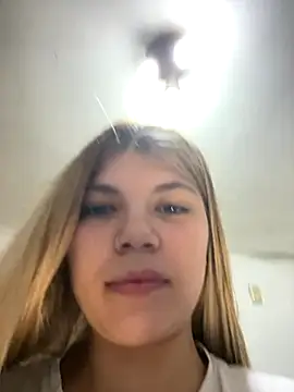 Snapshot of PEACHY439 chatting on 10/04/25, 03:19 PEACHY439 online show from 10/04/25, 03:19