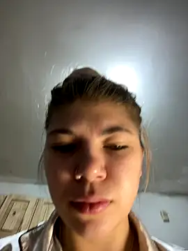 Snapshot of PEACHY439 chatting on 11/29/25, 01:44 PEACHY439 online show from 11/29/25, 01:44