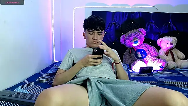 benji hoter online show from 10/22/25, 07:02