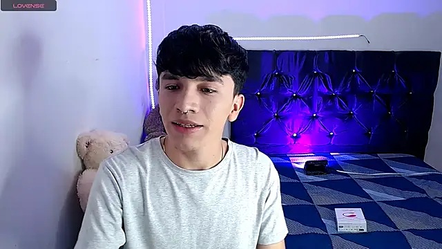 benji hoter online show from 10/18/25, 10:23