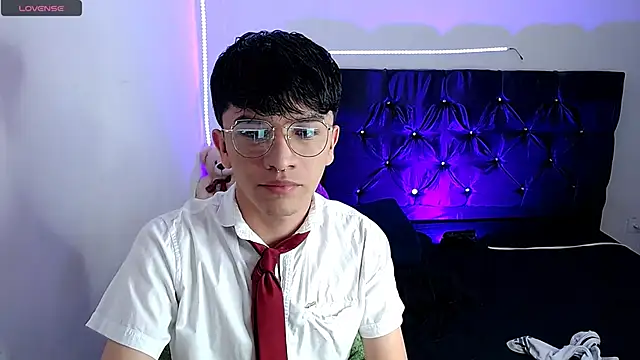 benji hoter online show from 10/31/25, 04:36