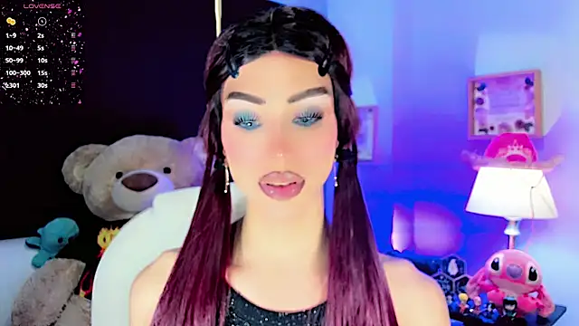 Snapshot of dollswit01 chatting on 02/07/25, 11:24 dollswit01 online show from 02/07/25, 11:24