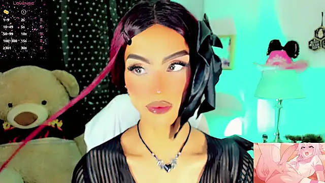 Snapshot of dollswit01 chatting on 03/20/25, 06:30 dollswit01 online show from 03/20/25, 06:30