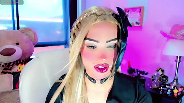 Snapshot of dollswit01 chatting on 01/20/25, 08:18 dollswit01 online show from 01/20/25, 08:18