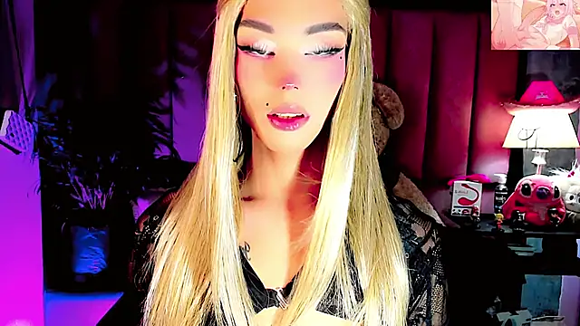 Snapshot of dollswit01 chatting on 11/02/25, 02:38 dollswit01 online show from 11/02/25, 02:38