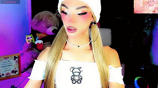 Snapshot of dollswit01 chatting on 11/15/25, 08:57 dollswit01 online show from 11/15/25, 08:57