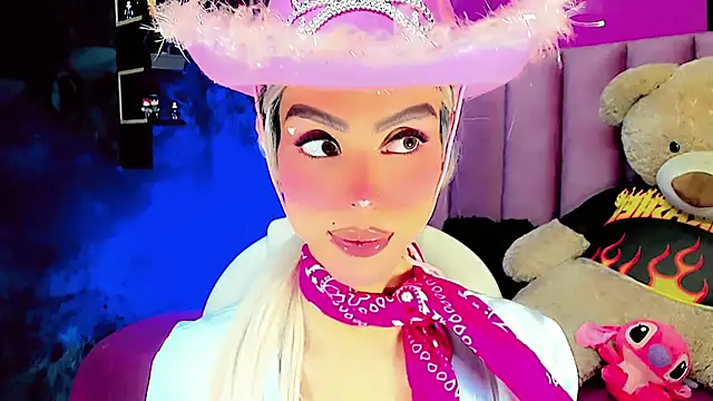 Snapshot of dollswit01 chatting on 02/22/25, 10:31 dollswit01 online show from 02/22/25, 10:31