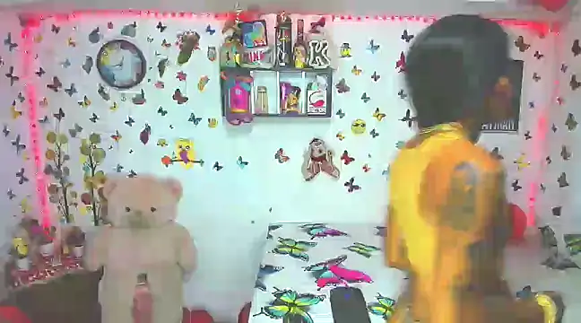 Snapshot of marianaoficial249701 chatting on 02/25/25, 02:26 marianaoficial249701 online show from 02/25/25, 02:26