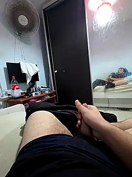 Chneor28 online show from 04/19/26, 03:40