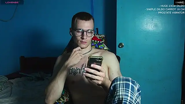 mickeypict online show from 03/14/25, 12:51