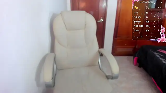 Snapshot of Maavca_ chatting on 11/13/25, 07:51 Maavca online show from 11/13/25, 07:51