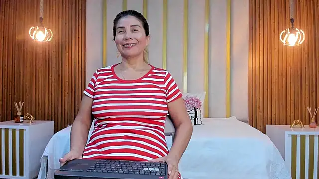 love mommy online show from 02/27/25, 03:40