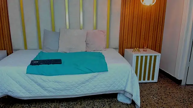 love mommy online show from 03/19/25, 05:52