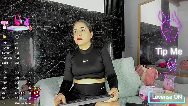 Yaya    11 online show from 01/13/26, 04:16